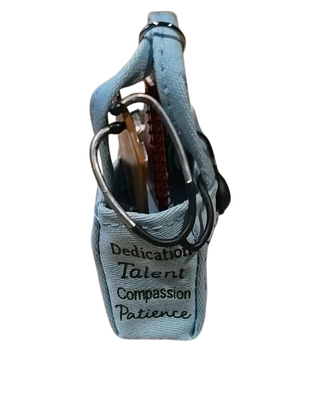 2009 Health Care Pros Hallmark Ornament (Healthcare Workers) QXG6662 Image5