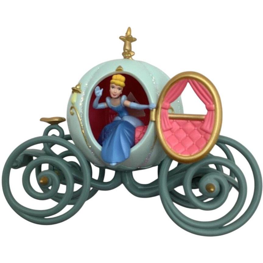 2009 Her Moment to Shine Hallmark Ornament (Cinderella) QXD2082