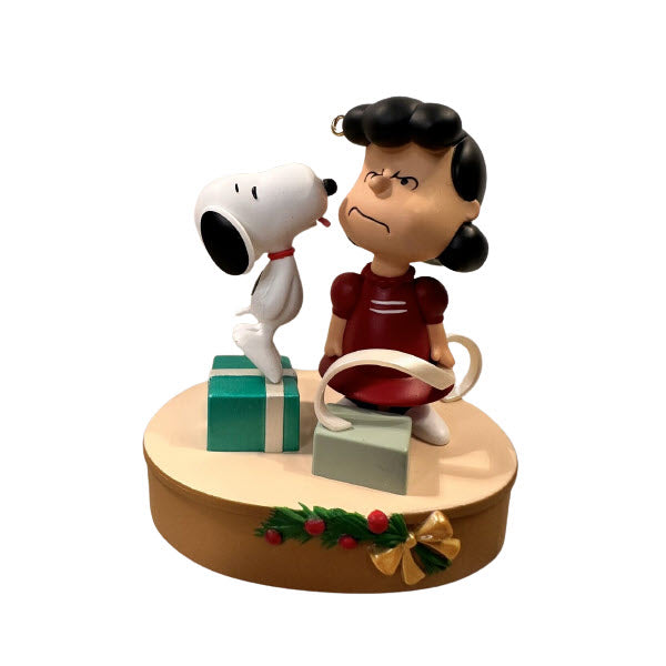 2009 Kissed by a Dog Hallmark Ornament (Peanuts) QXI1132