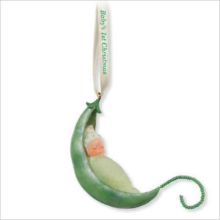 2009 Little Sweet Pea Hallmark Ornament (Baby's First Christmas) QXG6522