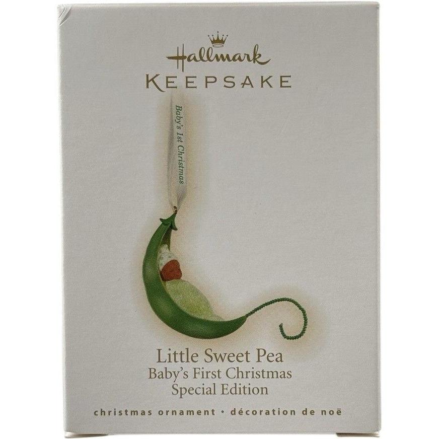 2009 Little Sweet Pea Hallmark Ornament (Baby's First Christmas) QXG6795