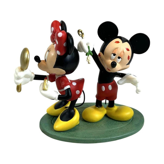 2009 Mistletoe Mickey Hallmark Ornament (Mickey Mouse & Friends) QXD2015 Image1