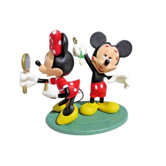 2009 Mistletoe Mickey (Mickey Mouse & Friends)