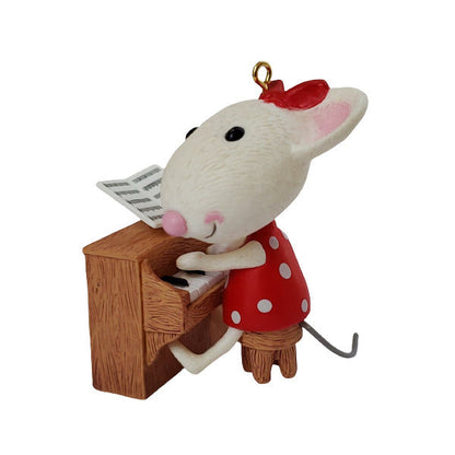 2009 Piano Prodigy Hallmark Ornament (Piano) QXG6792