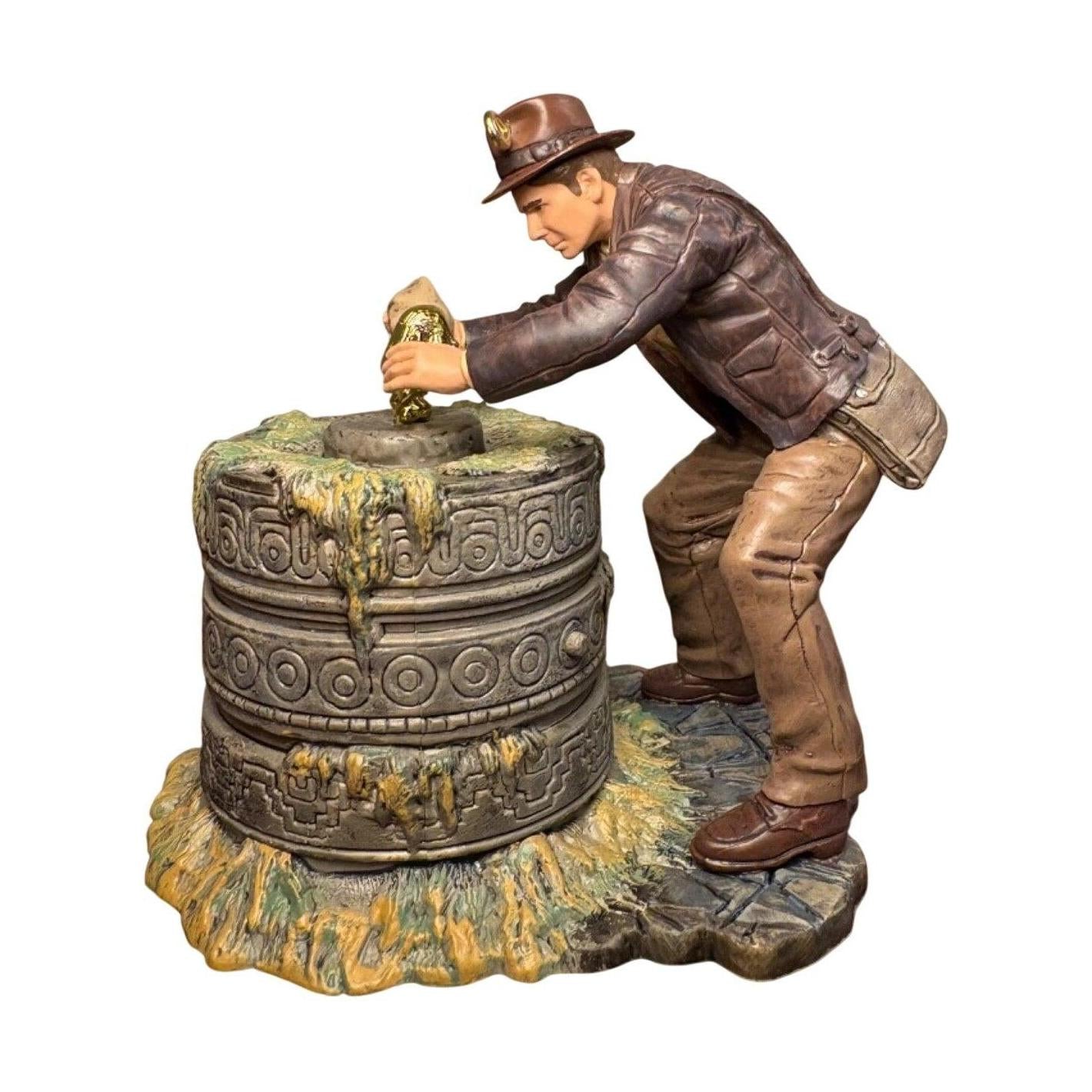 2009 Retrieving the Idol Hallmark Ornament (Raiders of the Lost Ark) QXI1165 Image4