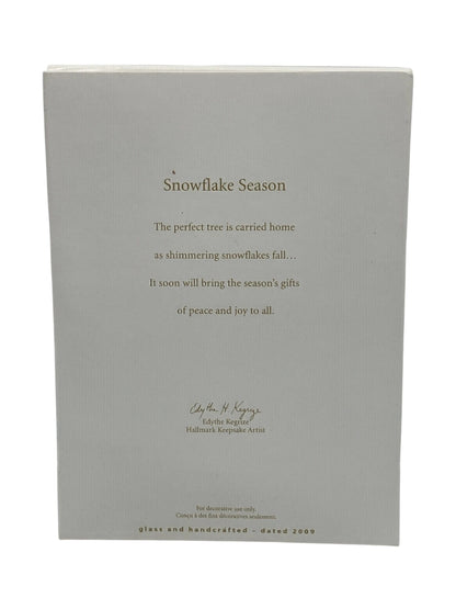 2009 Snowflake Season Hallmark Ornament (Snowflake) QHC4005