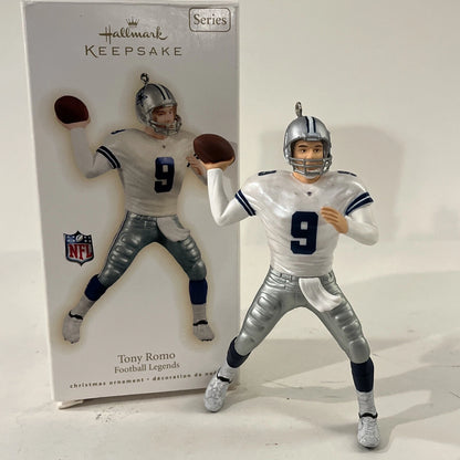 2009 Tony Romo Hallmark Ornament (Football Legends) QX8355
