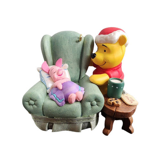 2009 Waiting Up for Santa Hallmark Ornament (Winnie the Pooh) QXD2045