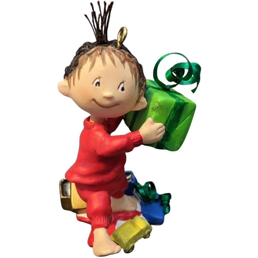 2009 What Could It Be? Hallmark Ornament (Children) QXG7581