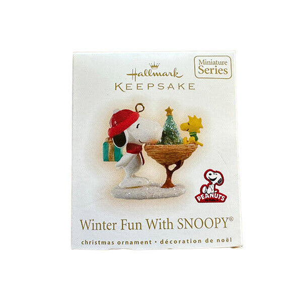 2009 Winter Fun with Snoopy Hallmark Ornament (Peanuts) QXM9002