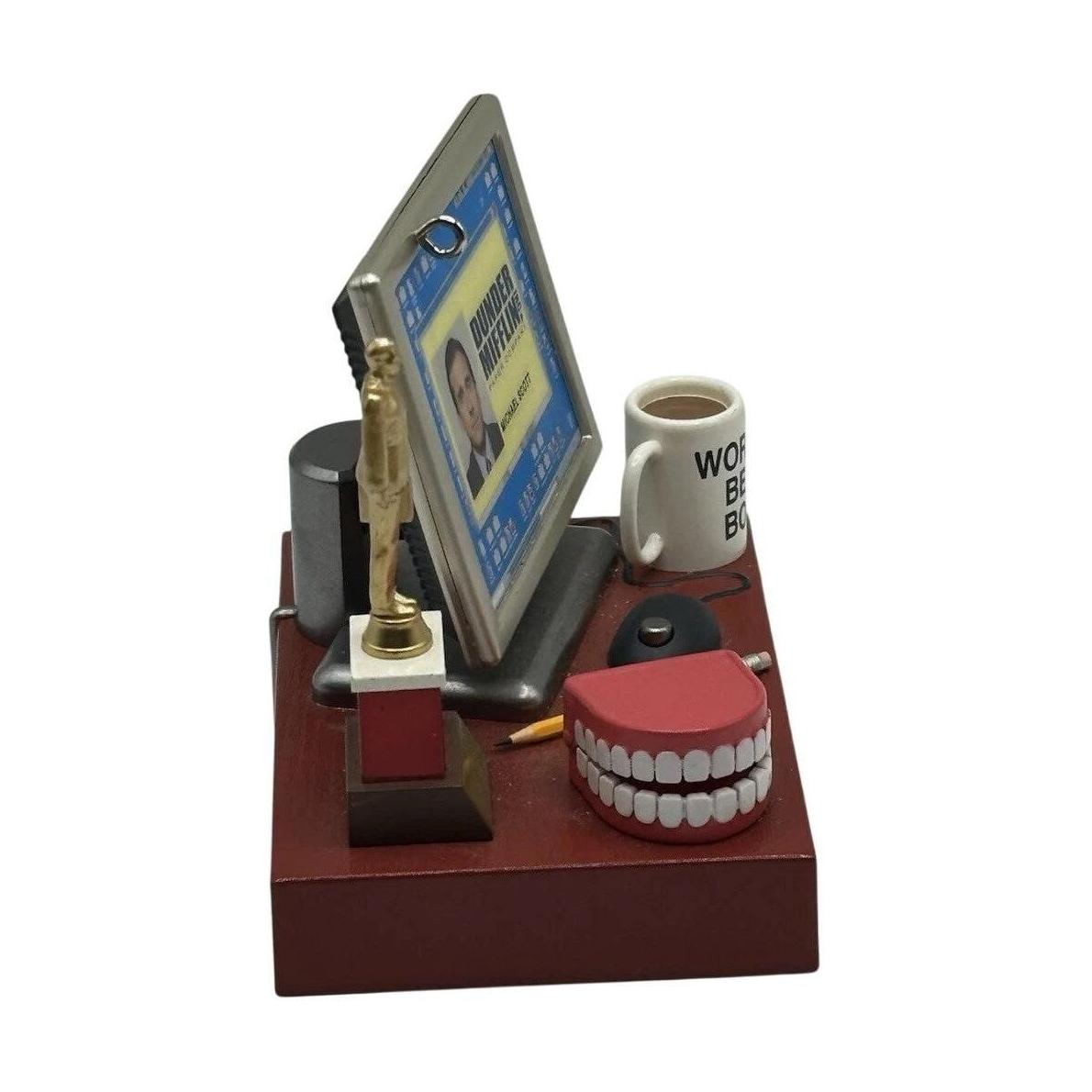 2009 World's Best Boss Hallmark Ornament (The Office) QXI1305 Image3