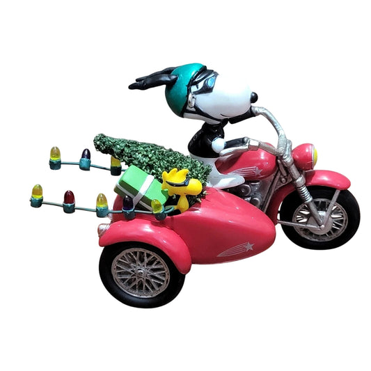 2009 Zipping Through the Snow Hallmark Ornament (Peanuts) QXC9002