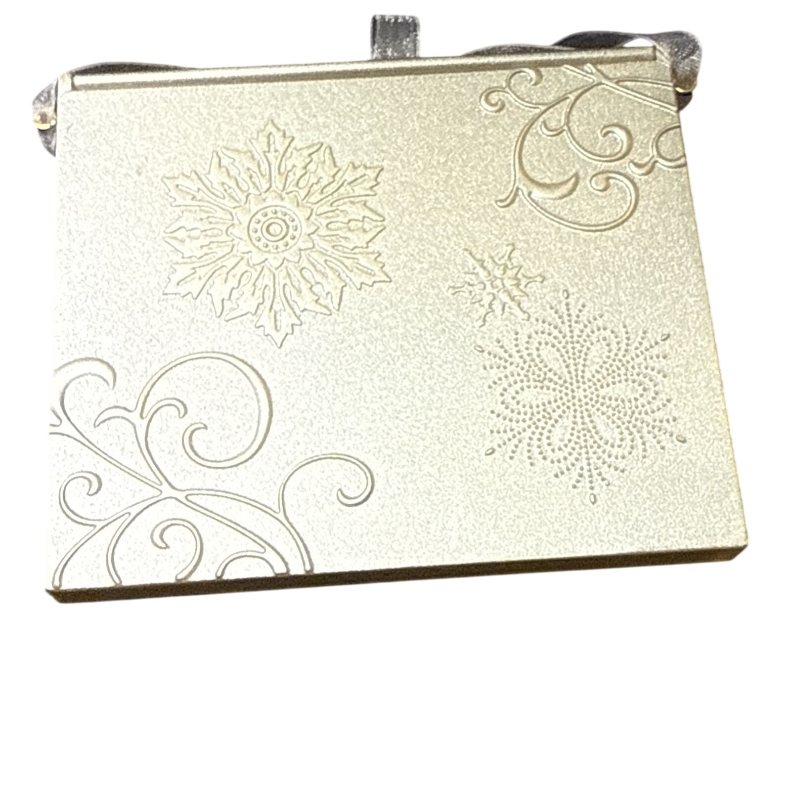 2010 Christmas Memory Keeper Hallmark Ornament (Christmas Memory Keeper) QXG7576