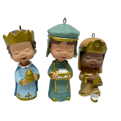 2010 Gifts We Bring Hallmark Ornament (Mary's Angels Nativity) QXC1015