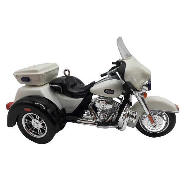 2010 Hallmark Ornament (2009) Tri Glide Ultra Classic Inaugural Trike Hallmark Ornament (Harley-Davidson) QXE3043