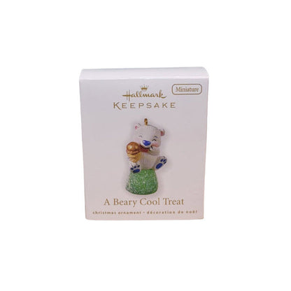 2010 A Beary Cool Treat Hallmark Ornament (Polar Bear) QXM9046