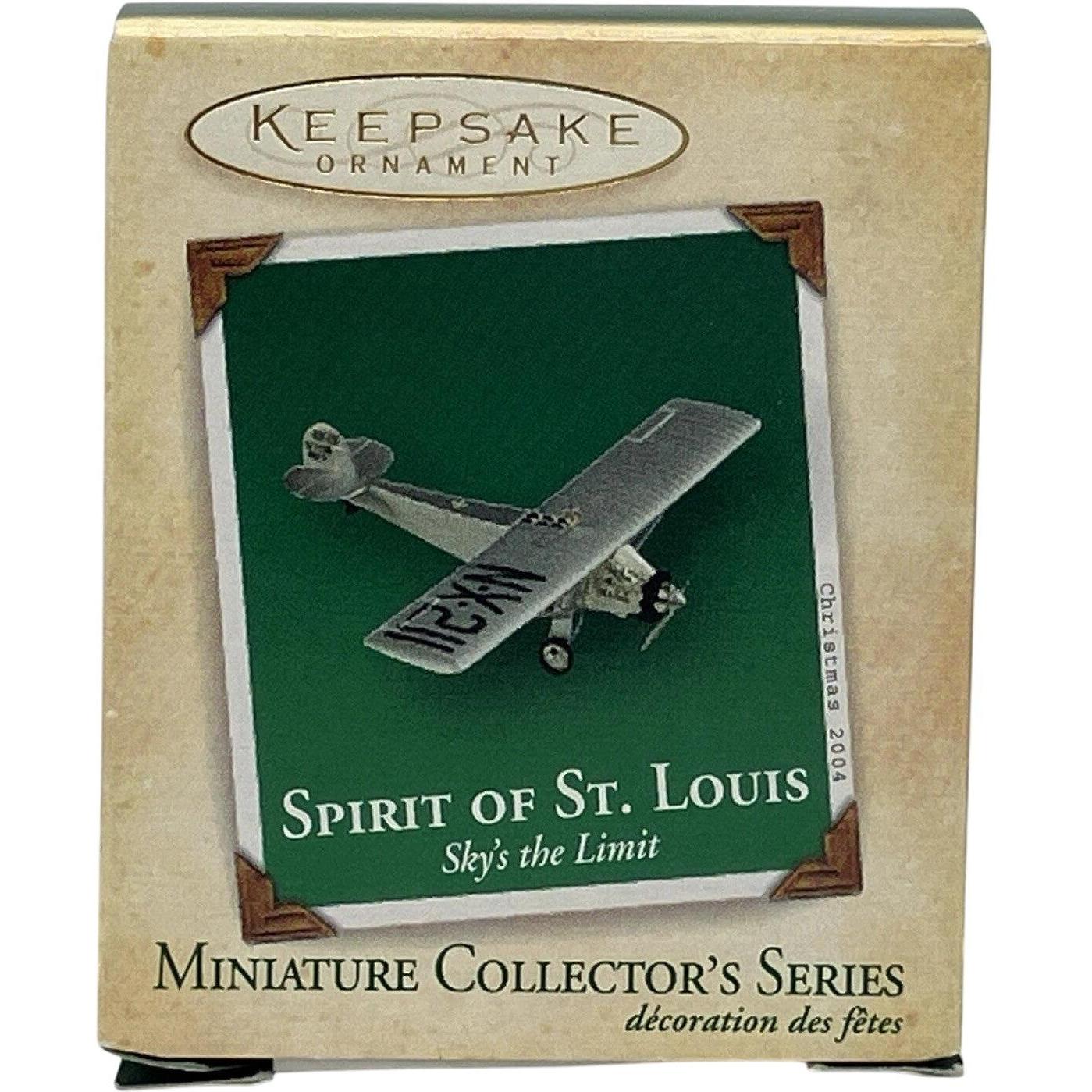 2010 A Friendly Sort of Gift Hallmark Ornament (Winnie the Pooh) QXM5181