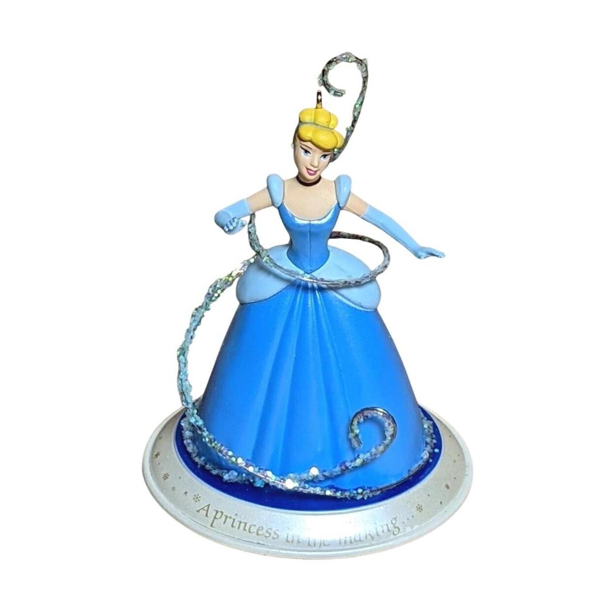 2010 Bippity Boppity Boo! Hallmark Ornament (Cinderella) QXD1053 Image1