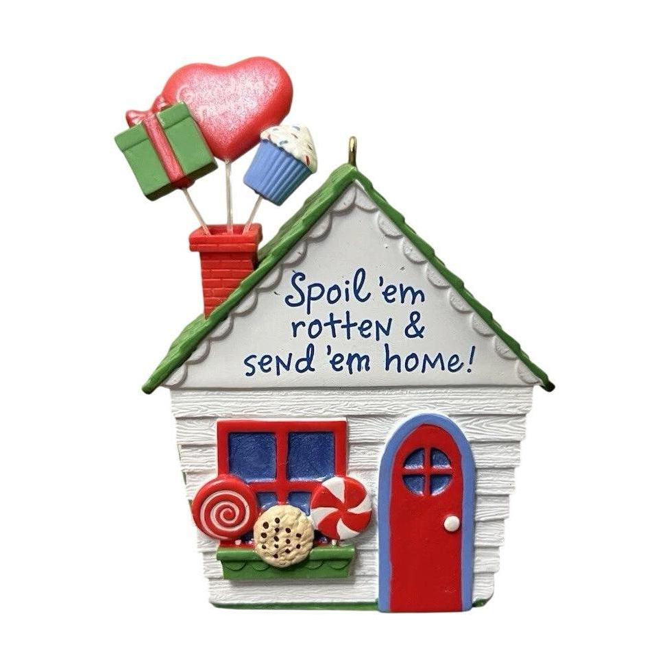 2010 Good Times at Grandma's Hallmark Ornament (Grandma) QXG7463 Image1