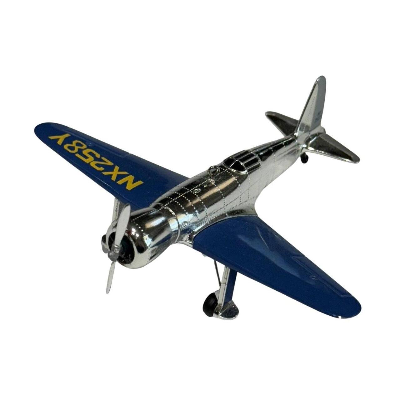 2010 H‑1 Racer Hallmark Ornament (Sky's the Limit) QX8316 Image1