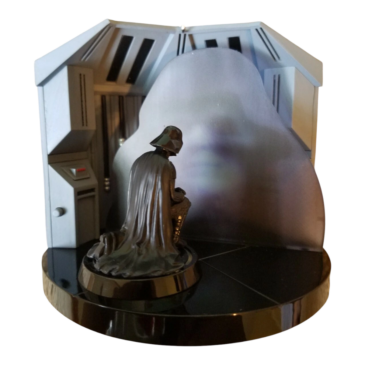 2010 His Master's Bidding Hallmark Ornament (Star Wars) QXI2033 Image3