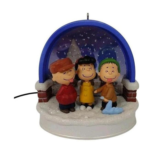 2010 Ho! Ho! Ho! Tasty Snow! Hallmark Ornament (Peanuts) QXI2927 Image1