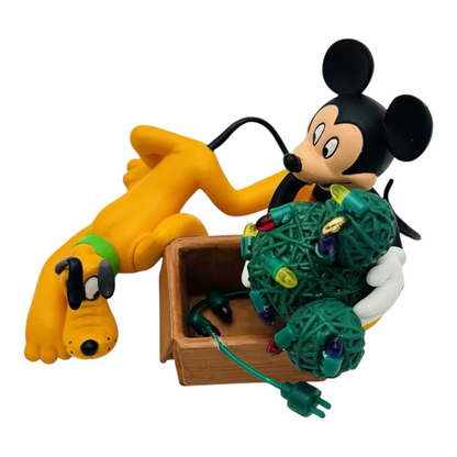 2010 Knot a Problem Hallmark Ornament (Mickey Mouse & Friends) QXD1006