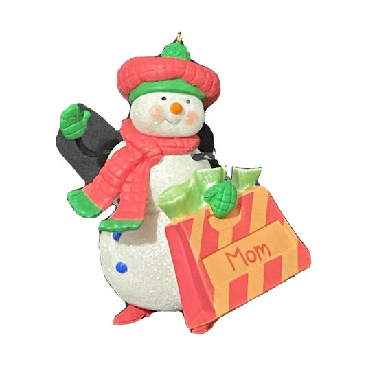 2010 Merry-Making Mom Hallmark Ornament (Mom) QXG7016 Image1