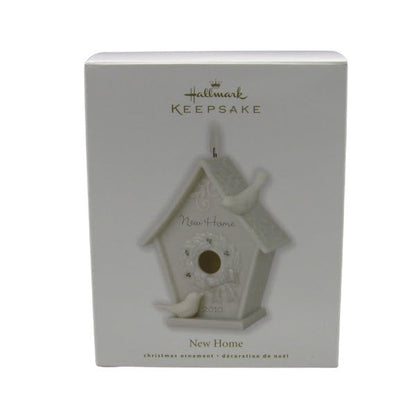 2010 New Home Hallmark Ornament (Bird) QXG7663