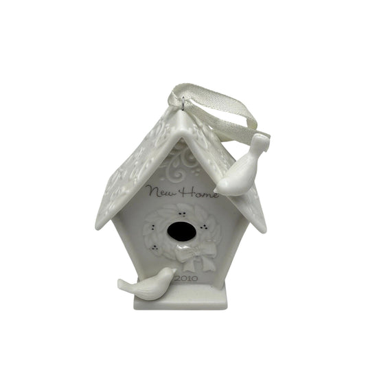 2010 New Home Hallmark Ornament (Bird) QXG7663 Image1