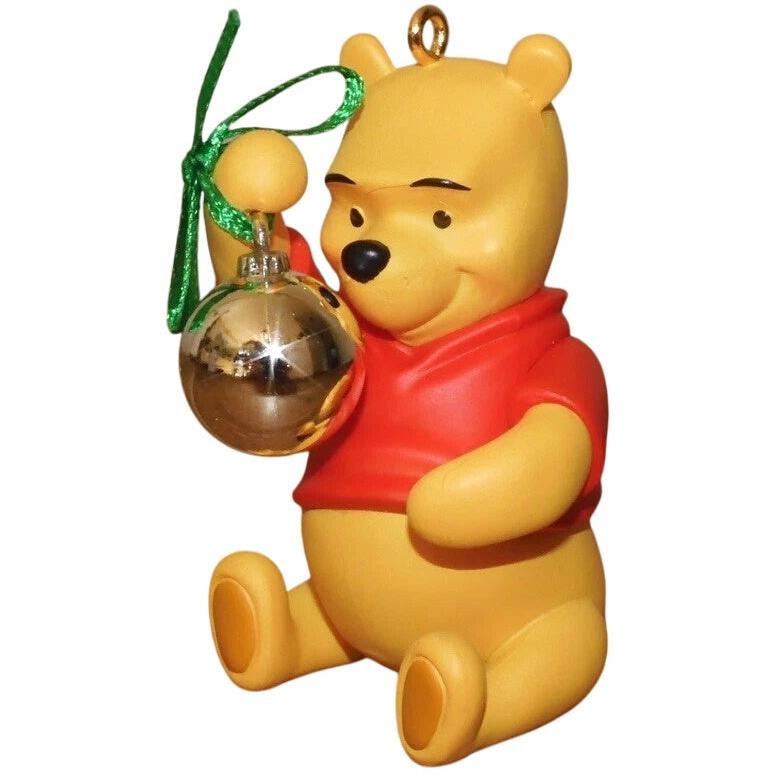 2010 Pooh Reflects on Christmas Hallmark Ornament (Winnie the Pooh) QXD1016