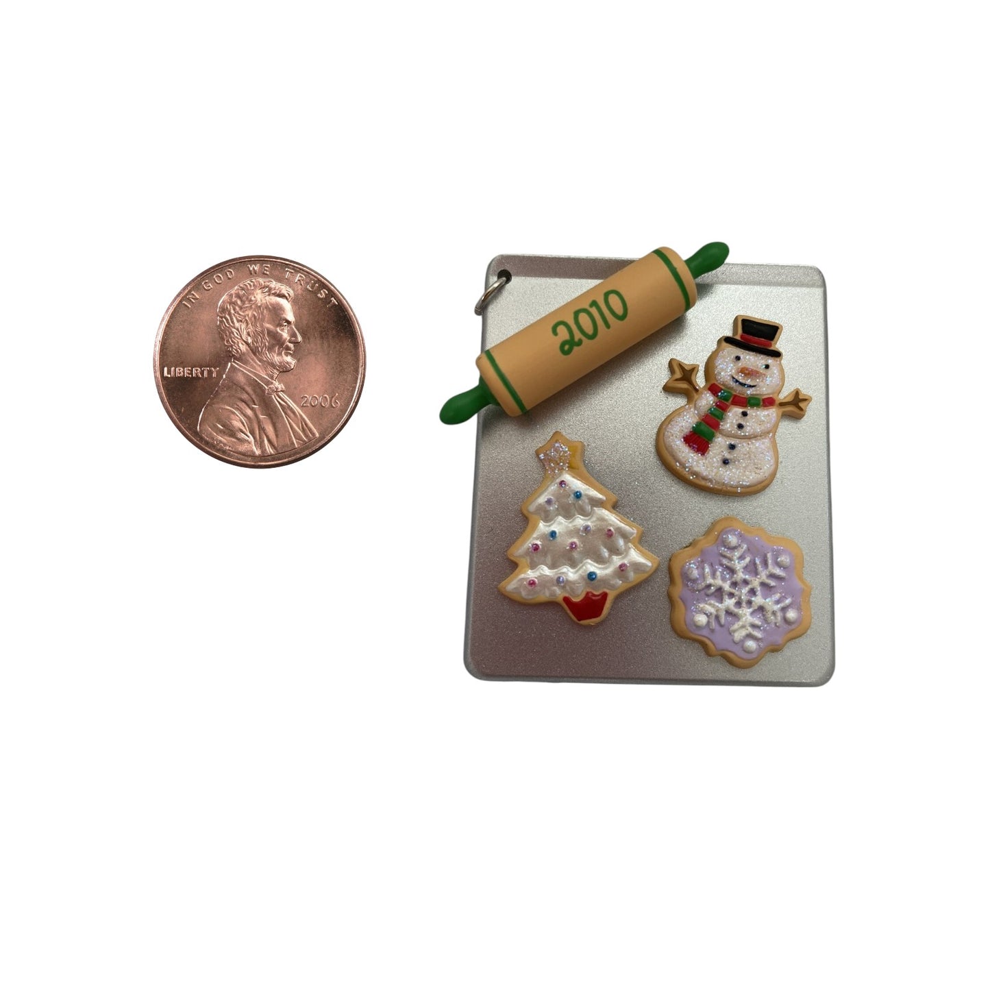 2010 Season's Treatings Hallmark Ornament (Season's Treatings) AD4422 Image4