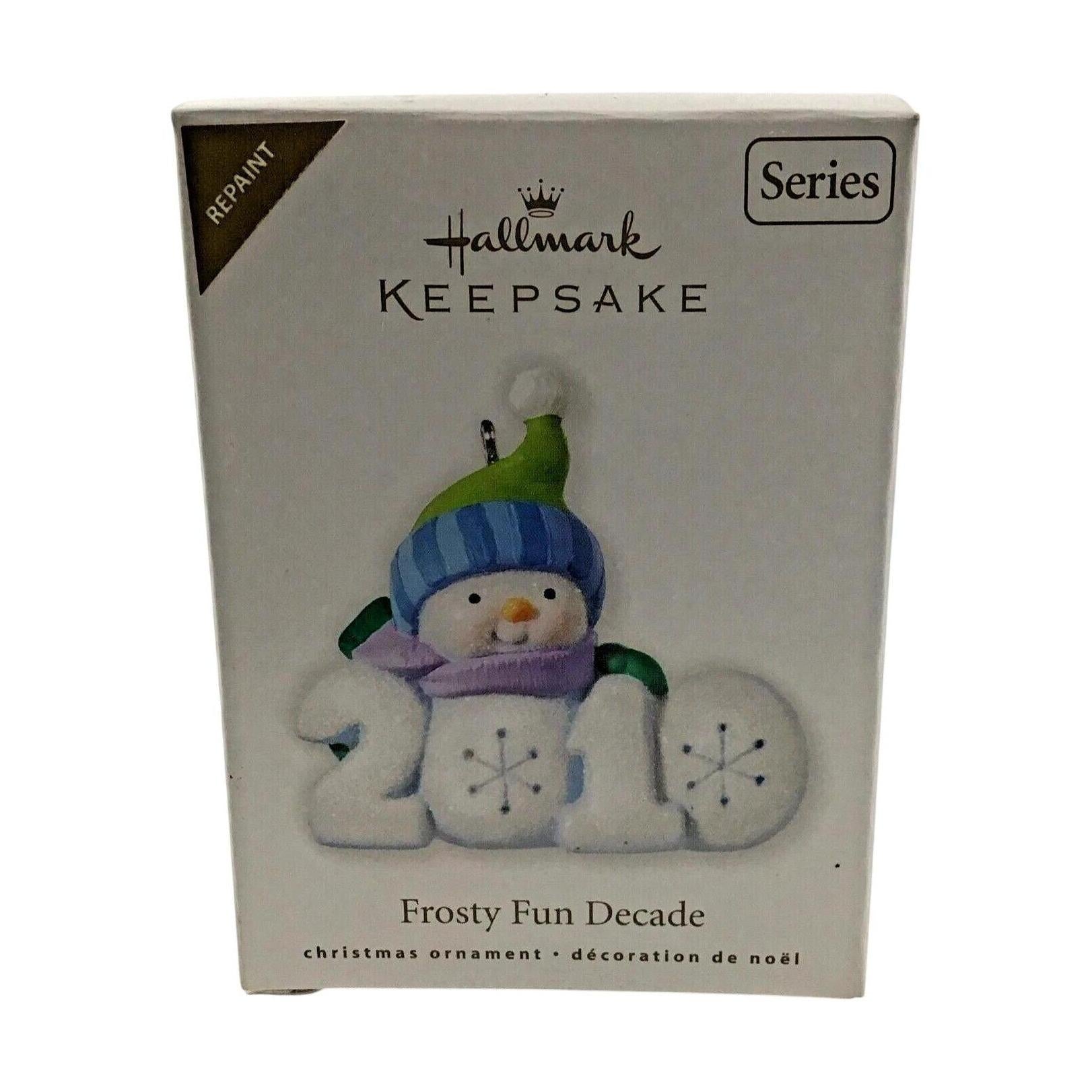 2010 Snowman with Hat & Scarf Hallmark Ornament (Frosty Fun Decade) QX8143 Image2