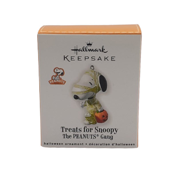 2010 Treats for Snoopy Hallmark Ornament (Peanuts) QFO4643