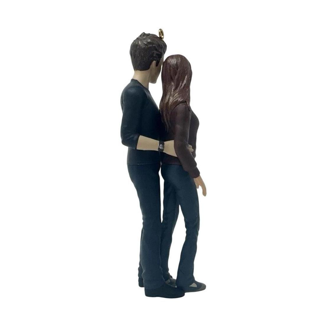 2010 Twilight Edward and Bella Hallmark Ornament (Twilight) QXI2276 Image4