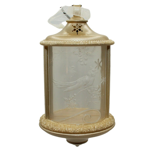 2010 Twinkling Cardinal Hallmark Ornament (Wonder and Light) QXG3666