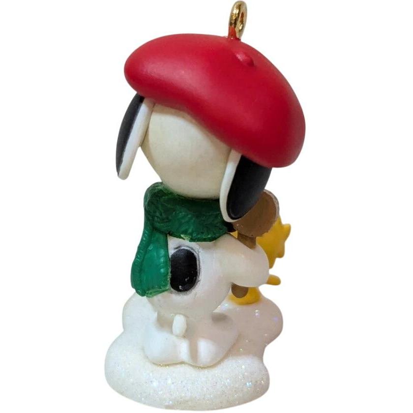 2010 Winter Fun With Snoopy Hallmark Ornament (Winter Fun with Snoopy) QXM9023