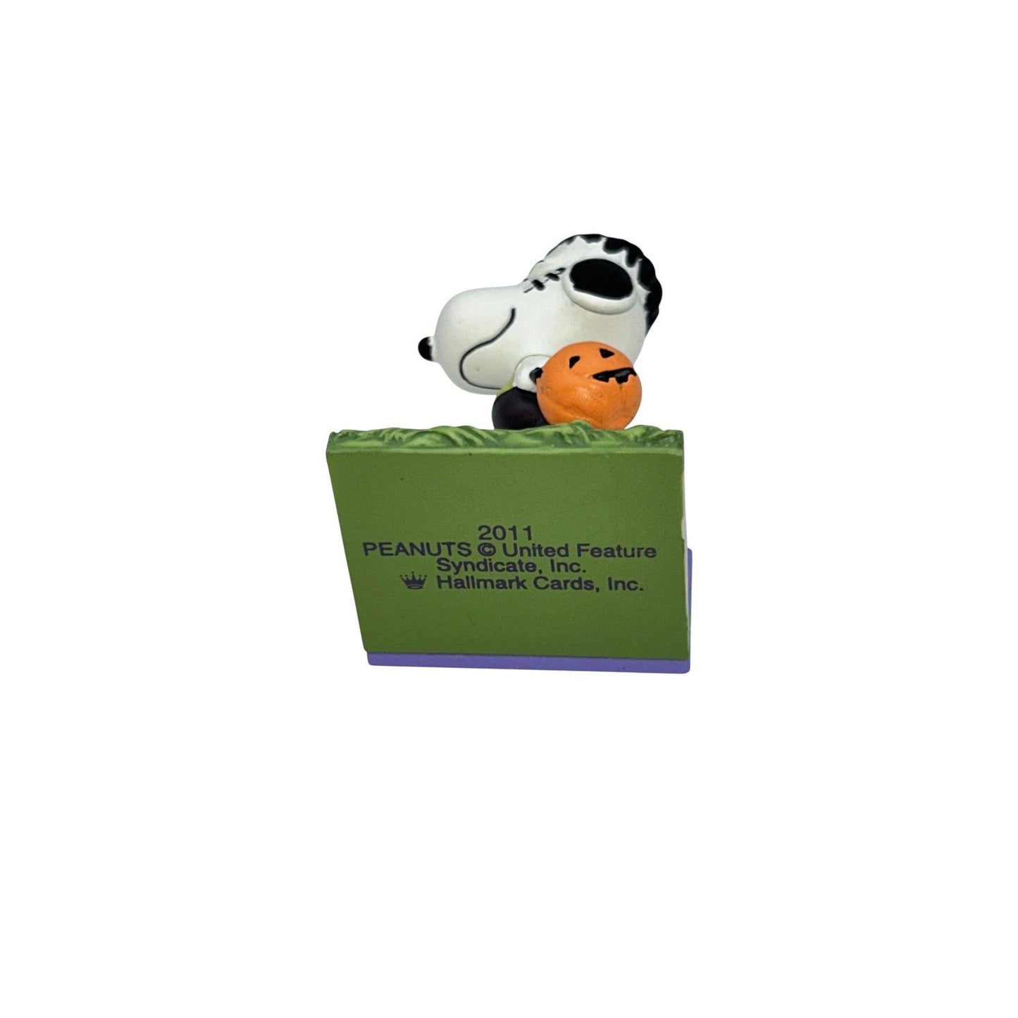 2011 A Monstroua Disguise (Peanuts)