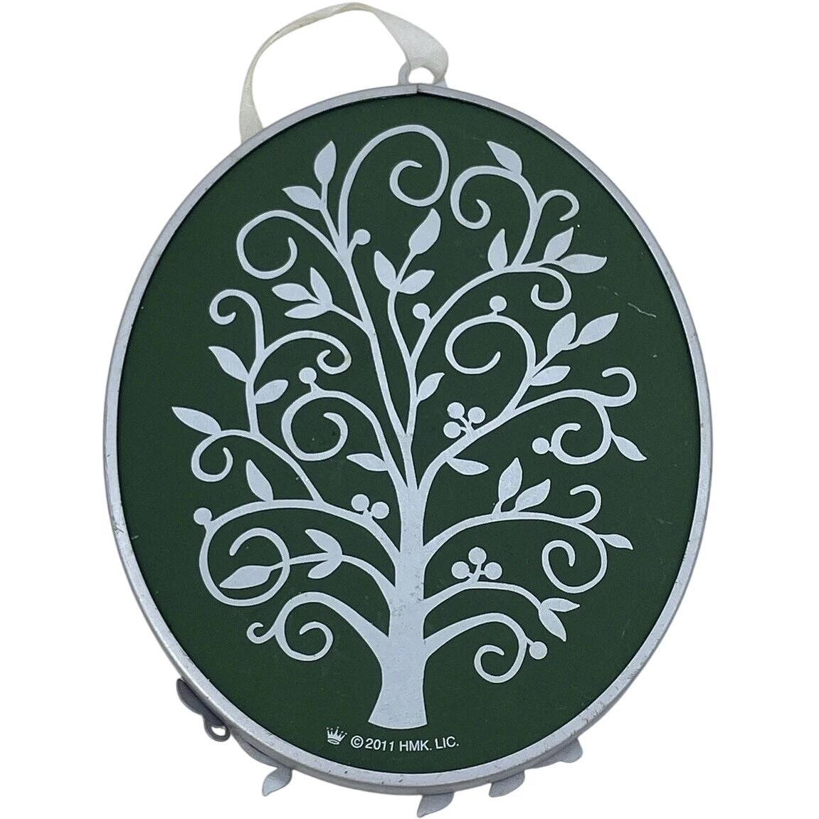 2011 Santa's Reindeer Hallmark Ornament (Simply Beautiful) QXG3599