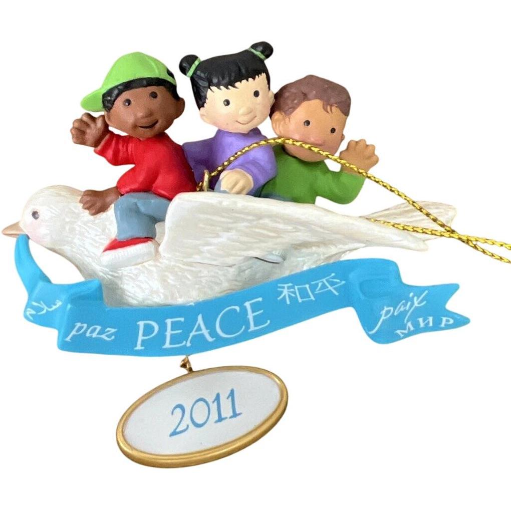 2011 UNICEF Believe in Peace Hallmark Ornament (UNICEF) QXI2287