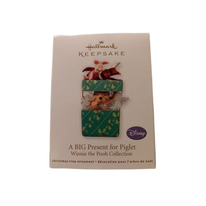 2011 A Big Present for Piglet Hallmark Ornament (Winnie the Pooh) QXD1126