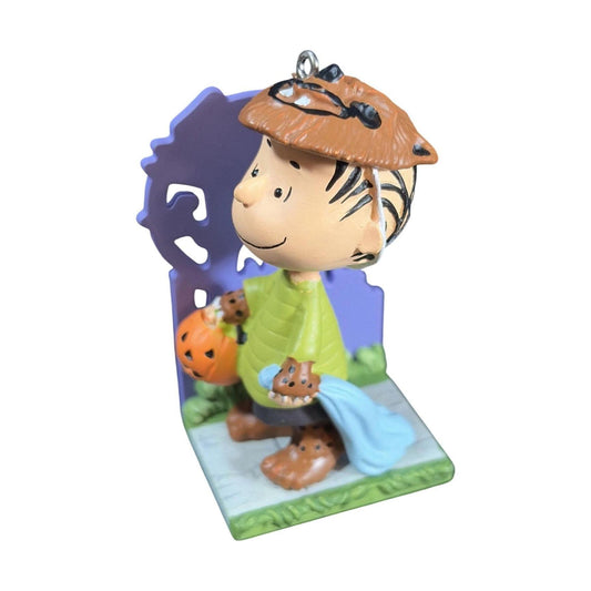 2011 A Howling Good Time Hallmark Ornament (Peanuts) QF05219 Image1