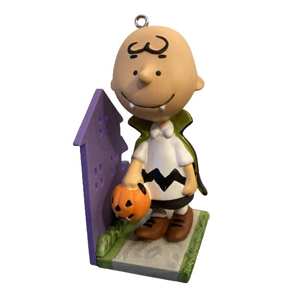 2011 A Little Bite of Fright Hallmark Ornament (Peanuts) QFO5227