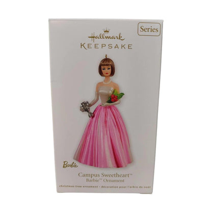 2011 Campus Sweetheart Hallmark Ornament (Barbie) QX8887 Image2