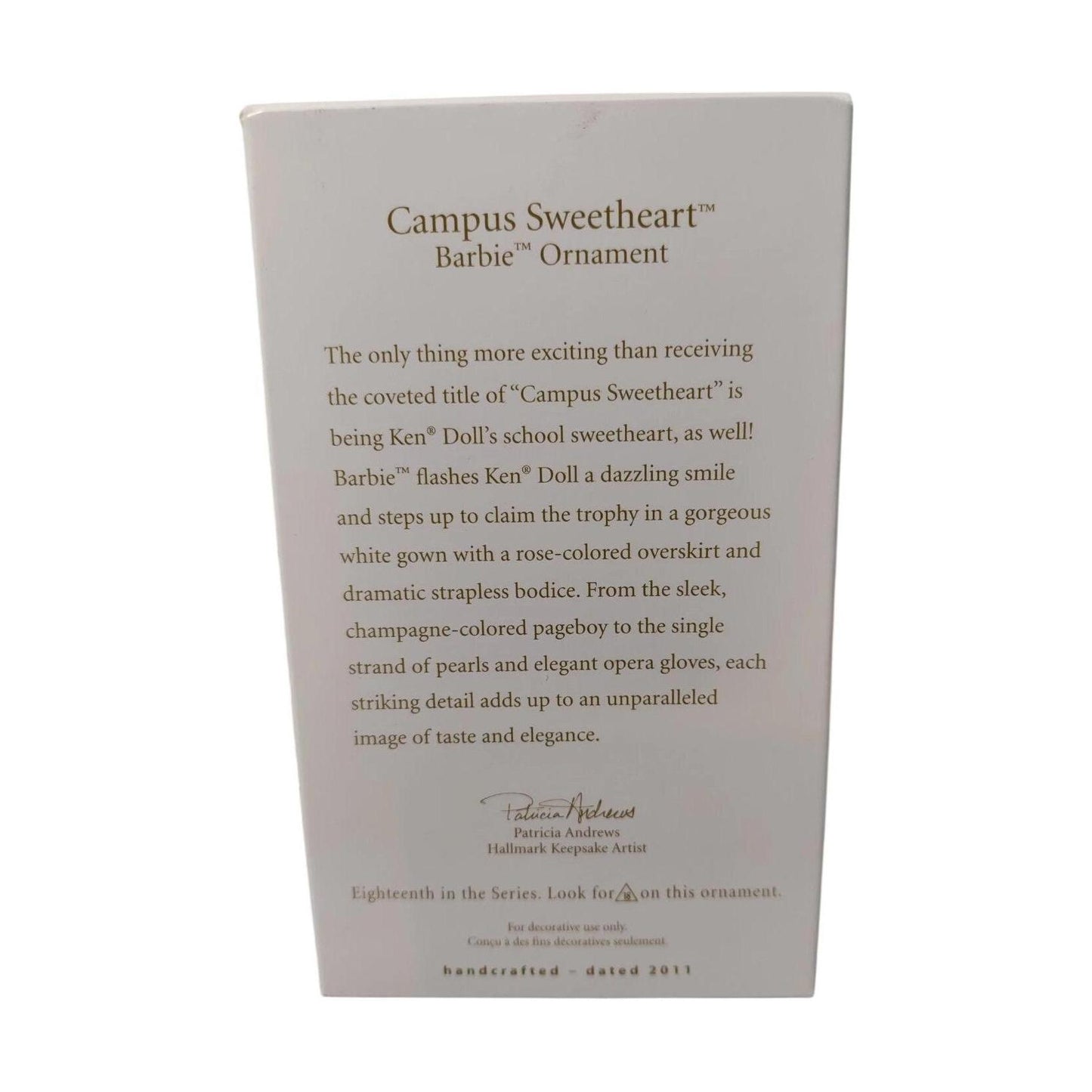 2011 Campus Sweetheart Hallmark Ornament (Barbie) QX8887 Image7