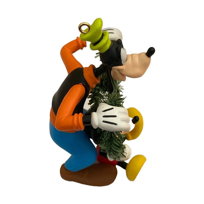 2011 Decking the Halls Hallmark Ornament (Mickey Mouse & Friends) QXD1037 Image4