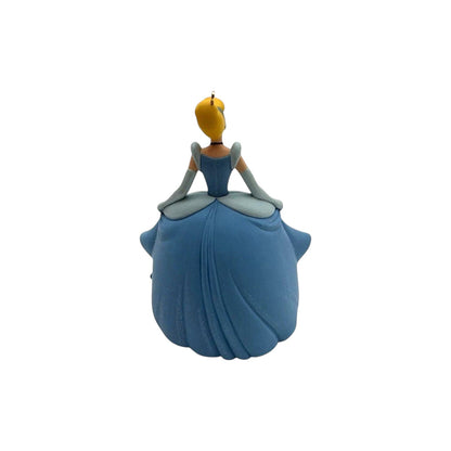 2011 Dreams Do Come True Hallmark Ornament (Cinderella) QXD1649 Image4