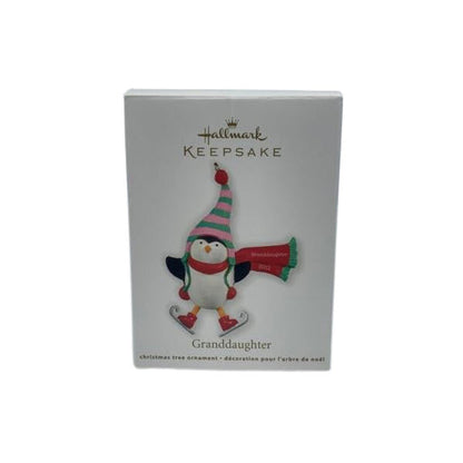 2011 GrandDaughter Hallmark Ornament (Family) QXG4049