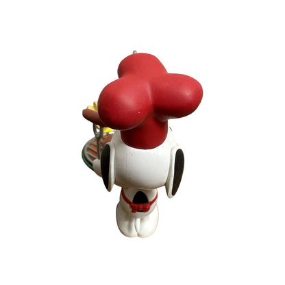 2011 Grill Master Snoopy Hallmark Ornament (Spotlight on Snoopy) QX8859