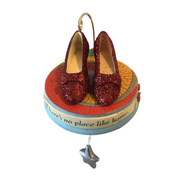2011 It's All in the Shoes! Hallmark Ornament (The Wizard of Oz) QXE3039
